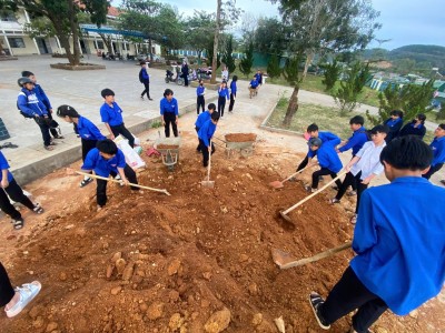 RA QUÂN CHỦ NHẬT XANH LẦN THỨ IX, CHÀO MỪNG ĐẠI HỘI ĐẠI BIỂU ĐOÀN TNCS HỒ CHÍ MINH LẤN I NHIỆM KỲ 2025 - 2030